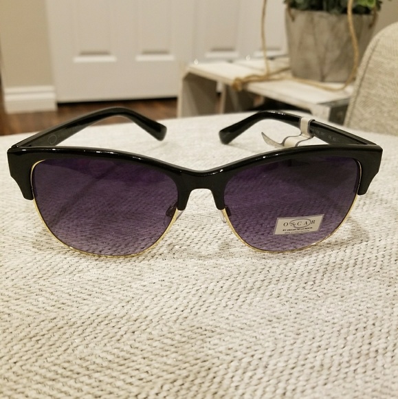 Oscar de la Renta Accessories - Brand new authentic Oscar de la Renta sunglasses